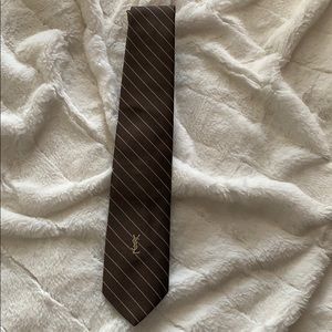 Men’s Yves Saint Laurent tie